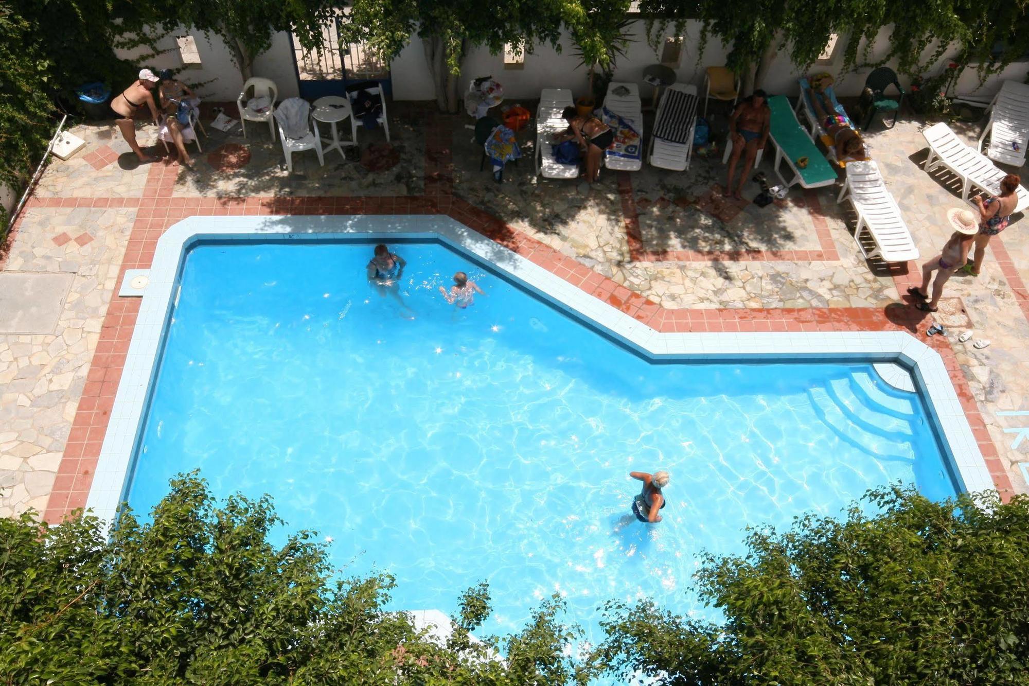 Hotel Iro Hersonissos  Dış mekan fotoğraf